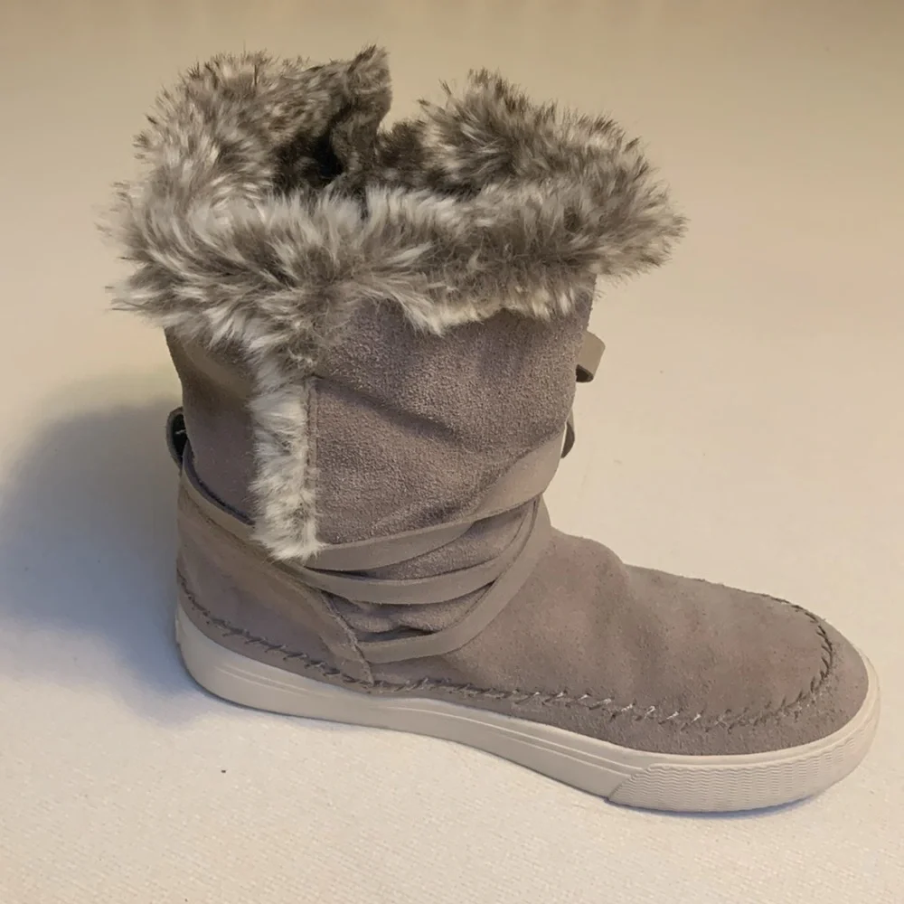 Tom’s Vista Suede Faux Fur Women’s Boots